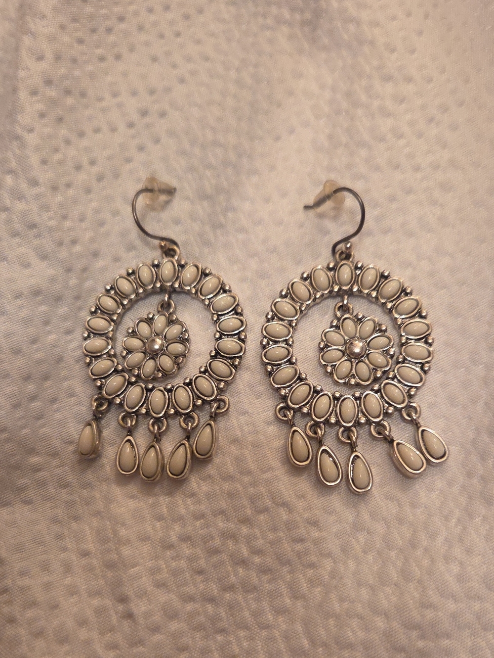 Elegant White Floral Boho Drop Earrings with Silver-Tone Accents